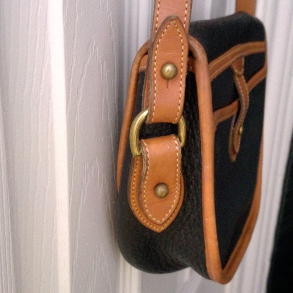 Vintage Authentic Dooney Bourke Small Black Peebles grain Cross body purse - Picture 5 of 6